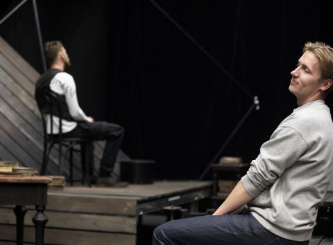 NUKU teatri trupiga liitus Sander Roosimägi